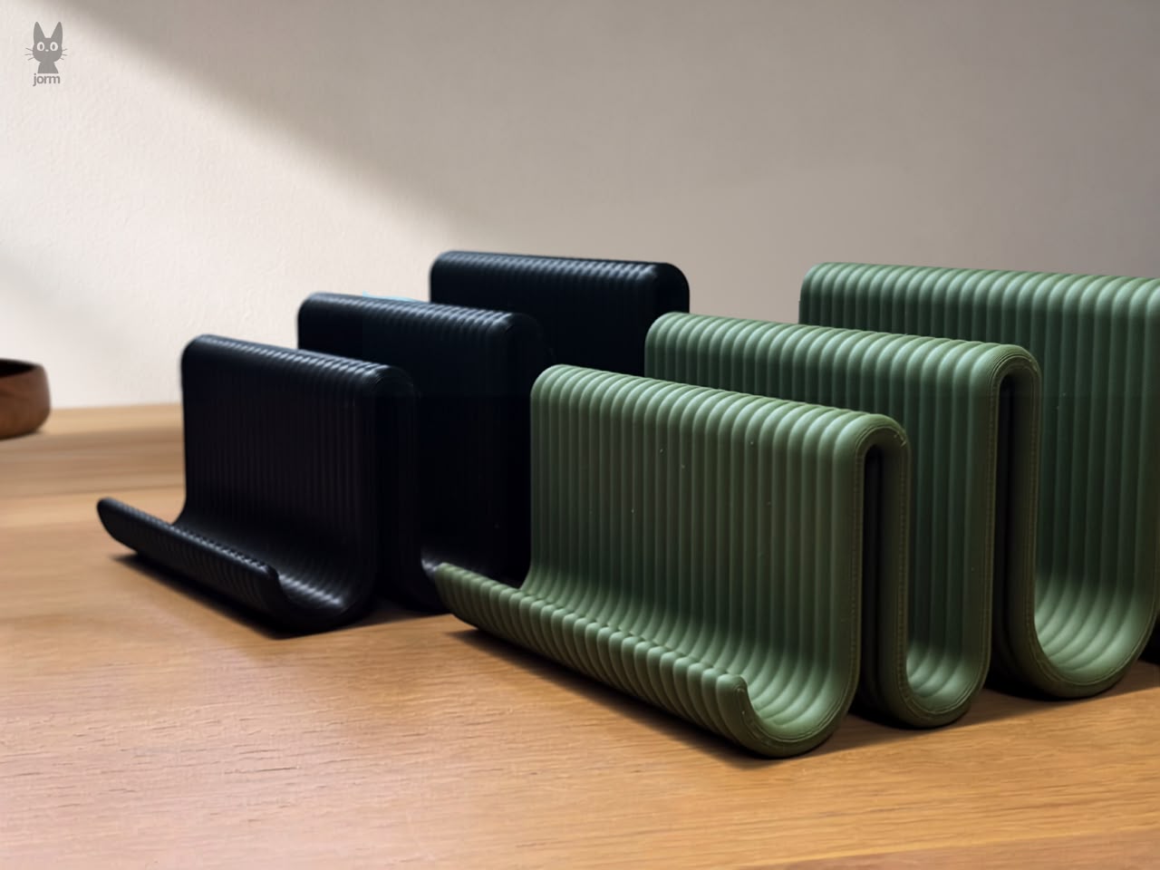Ribbed Laptop Vertical Stand 2